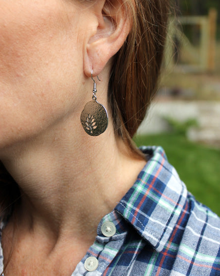 tree cutout silver disc earrings